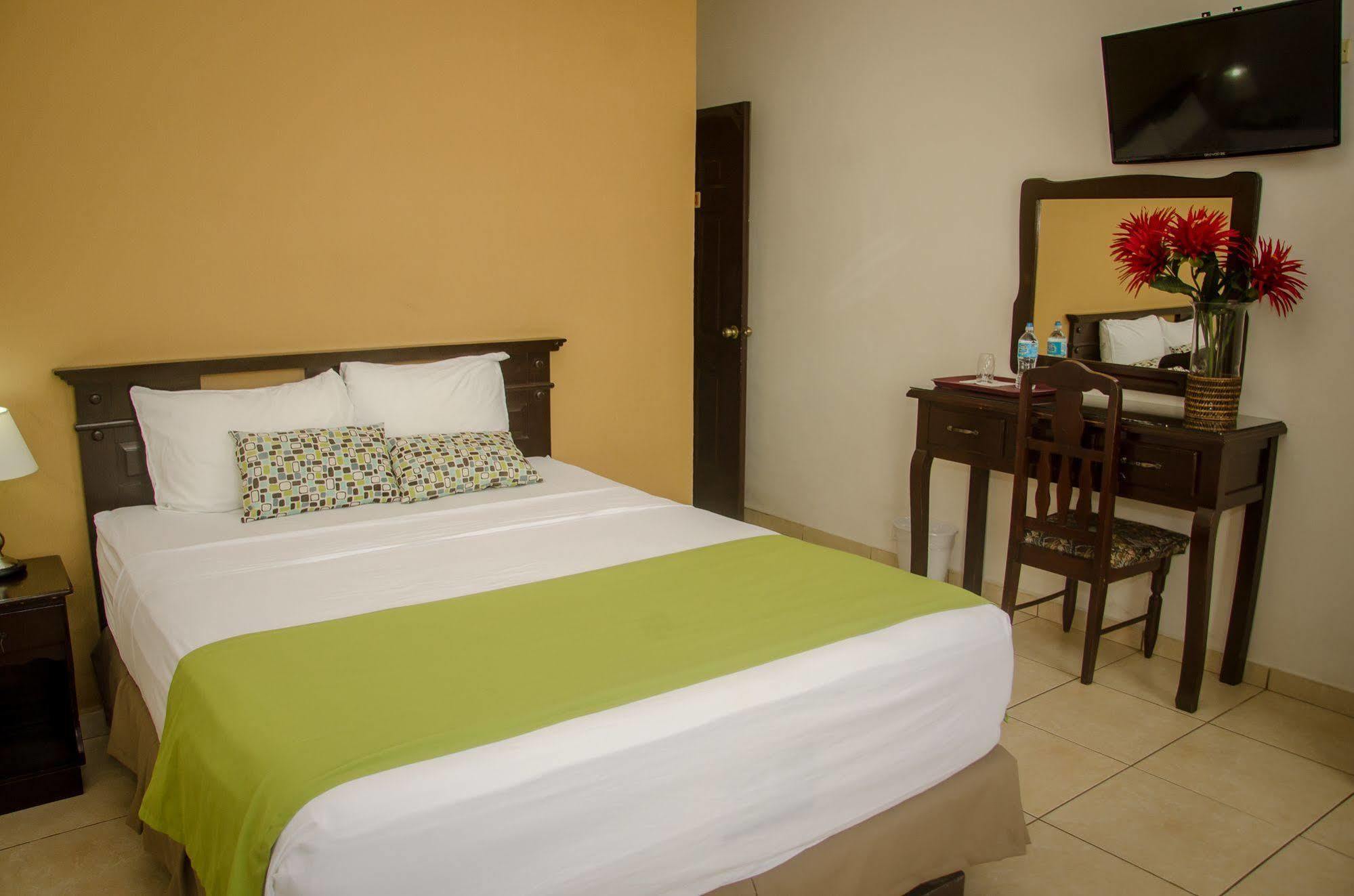 Hotel Residencial Cervantes เดวิด ภายนอก รูปภาพ