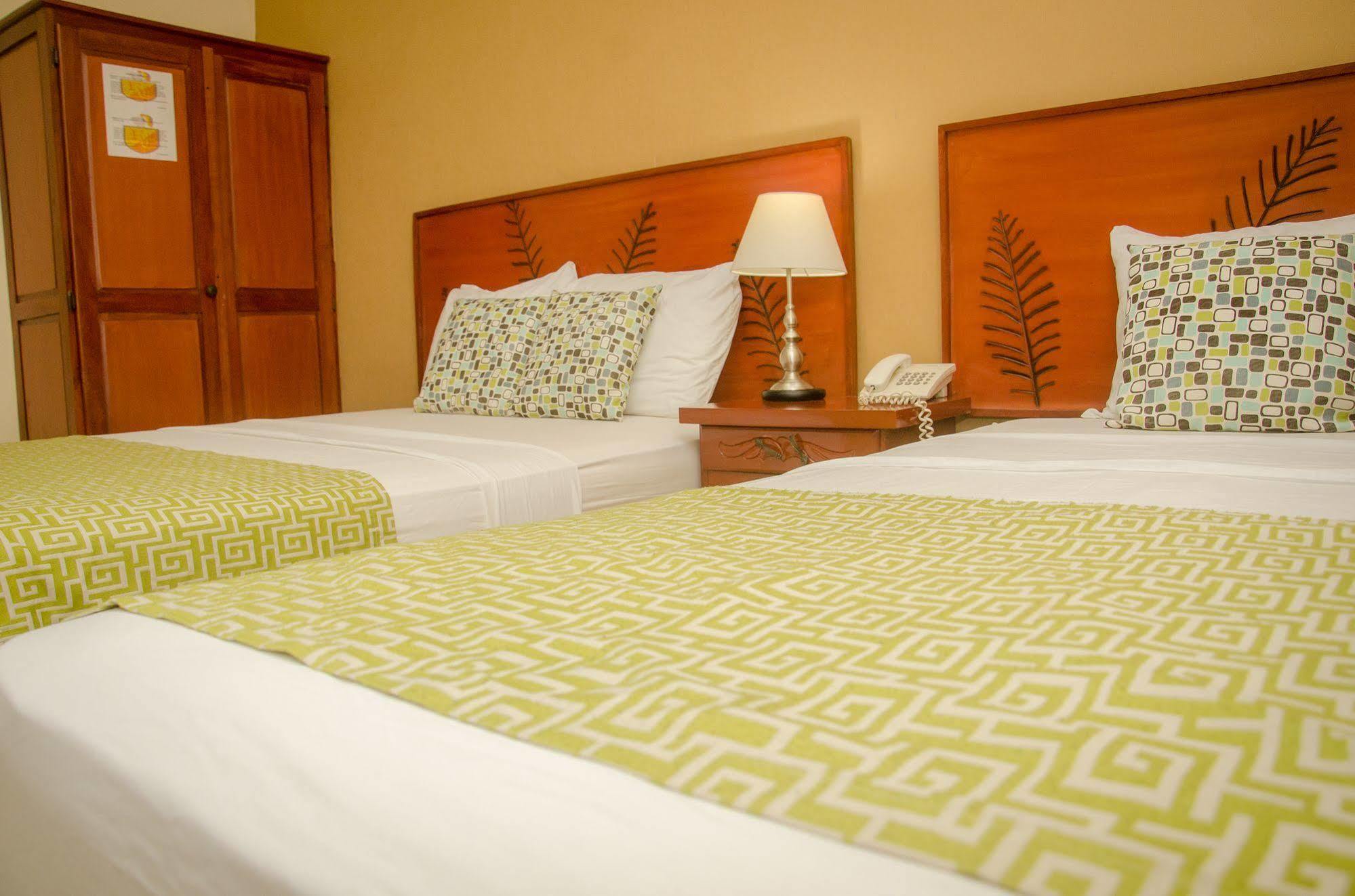 Hotel Residencial Cervantes เดวิด ภายนอก รูปภาพ