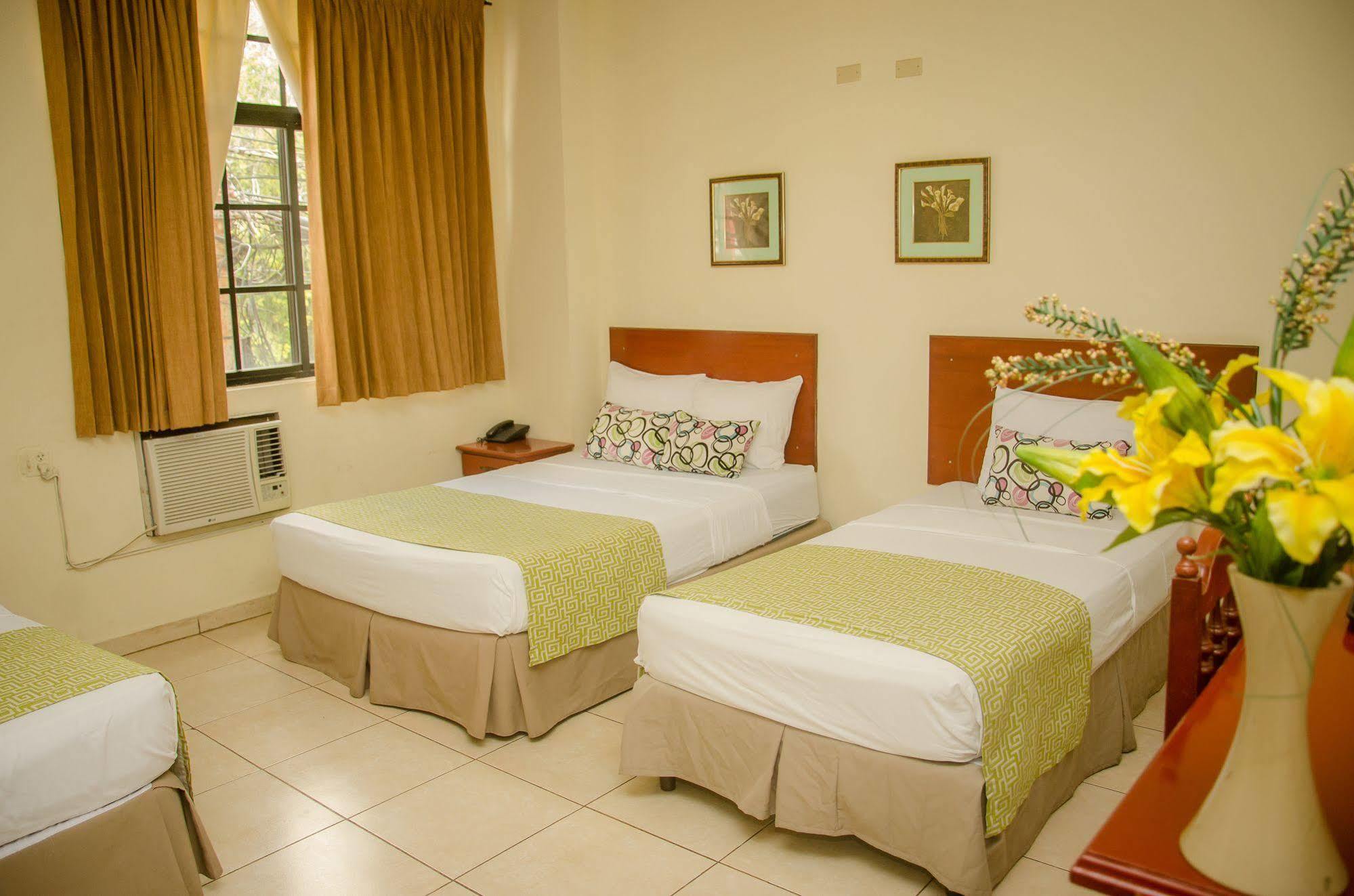 Hotel Residencial Cervantes เดวิด ภายนอก รูปภาพ