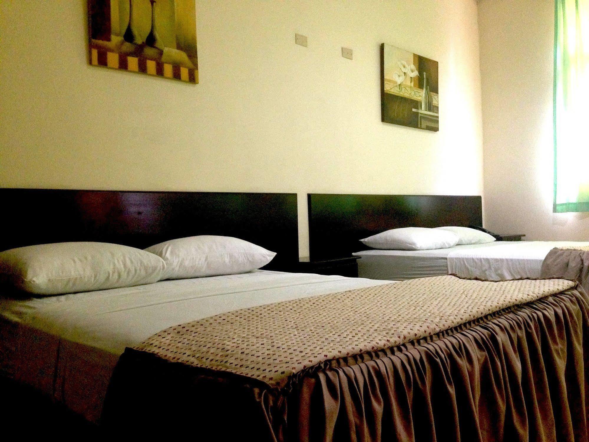 Hotel Residencial Cervantes เดวิด ภายนอก รูปภาพ