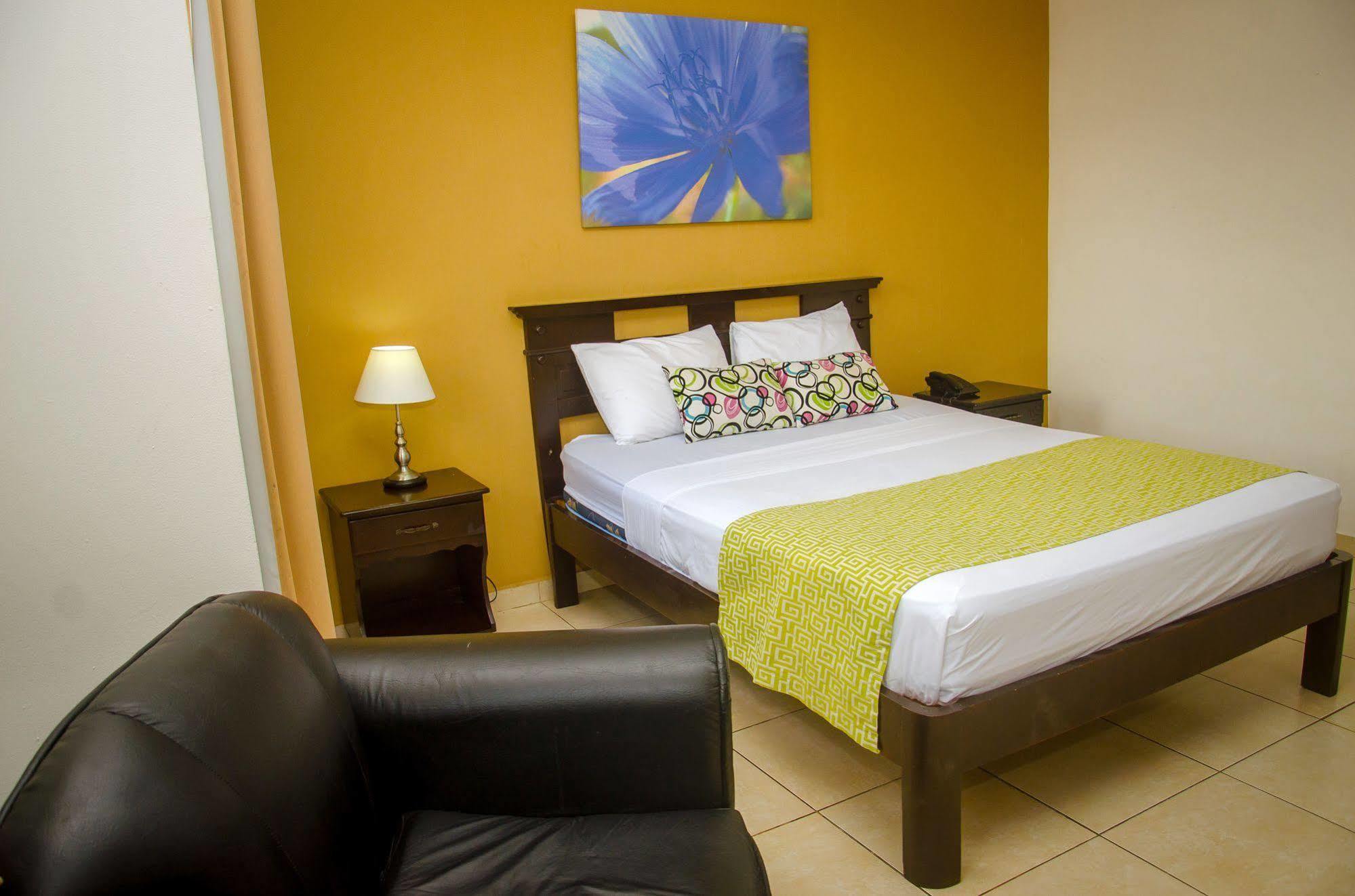 Hotel Residencial Cervantes เดวิด ภายนอก รูปภาพ