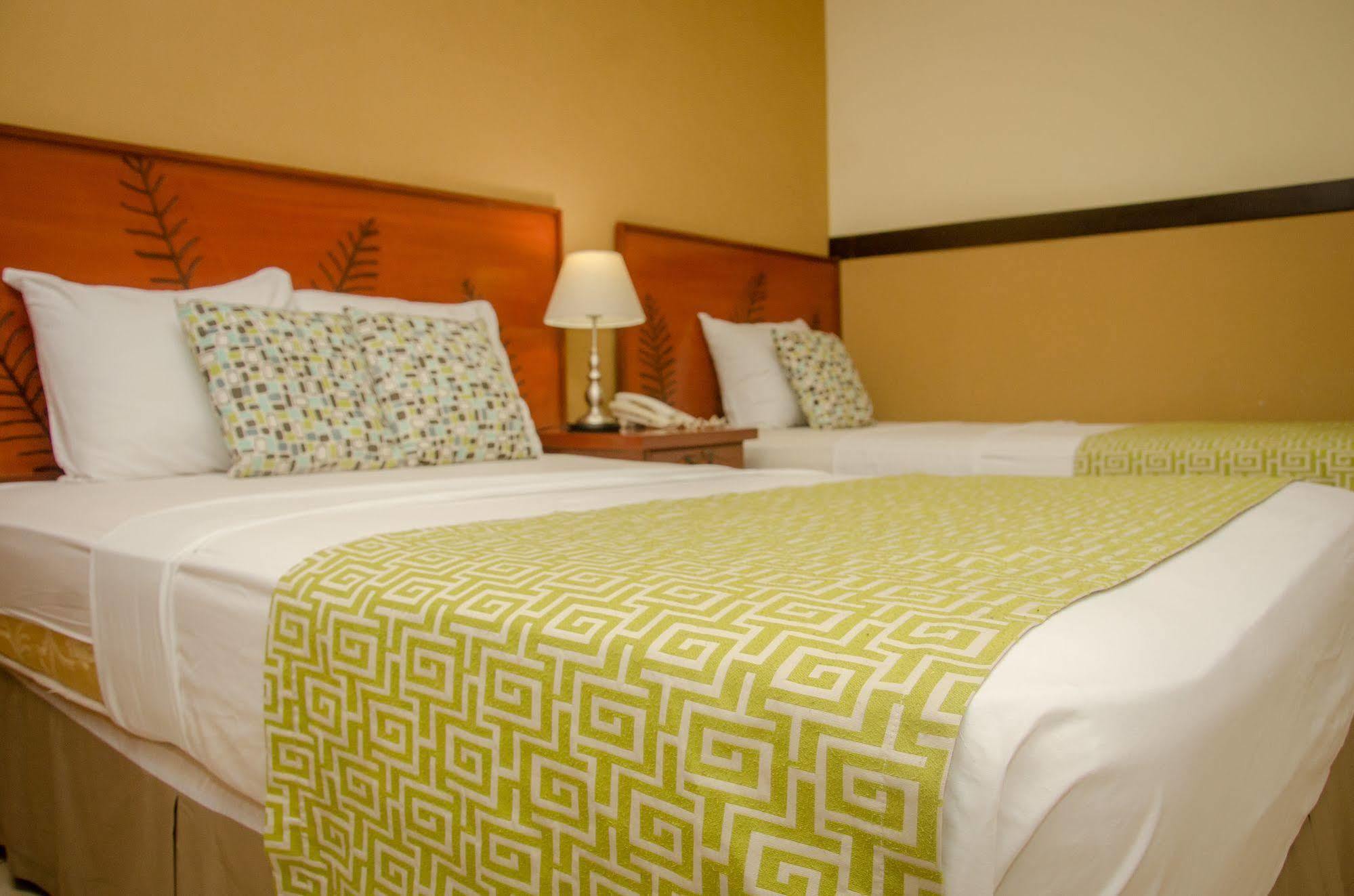 Hotel Residencial Cervantes เดวิด ภายนอก รูปภาพ