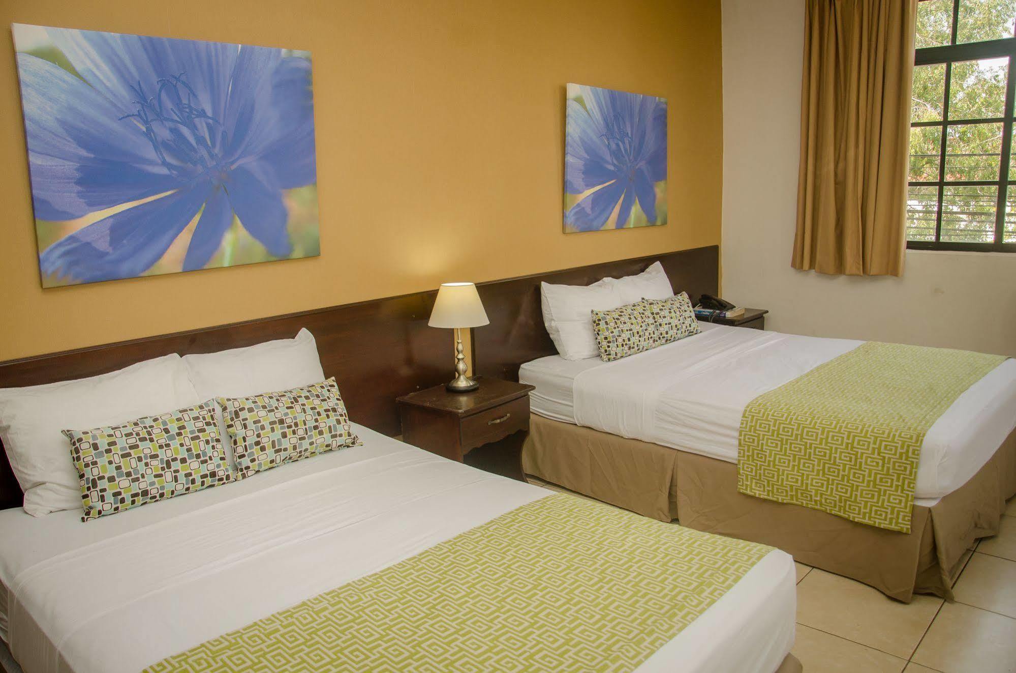 Hotel Residencial Cervantes เดวิด ภายนอก รูปภาพ